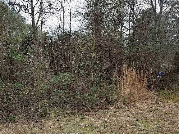 5th image of 28 Heritage Dr