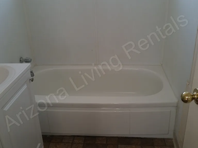 2435 Emerson Ave — Photo 9