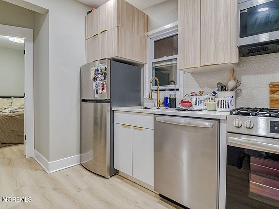 5th image of 308 7th Ave APT 5