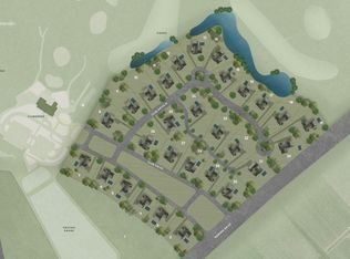 25 Club Dr, Calverton, NY 11933