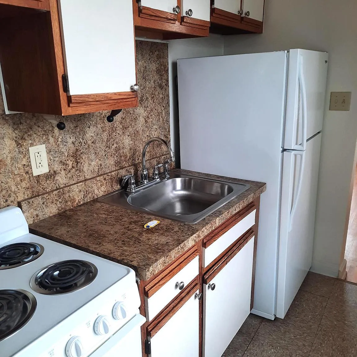 1 bed, $1,050 — Photo 3