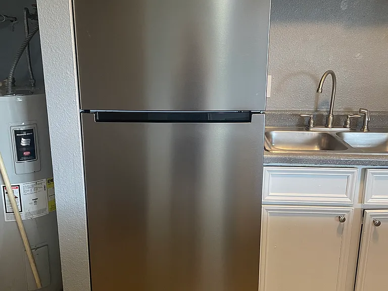 303 NW Cary St #303 — Photo 5