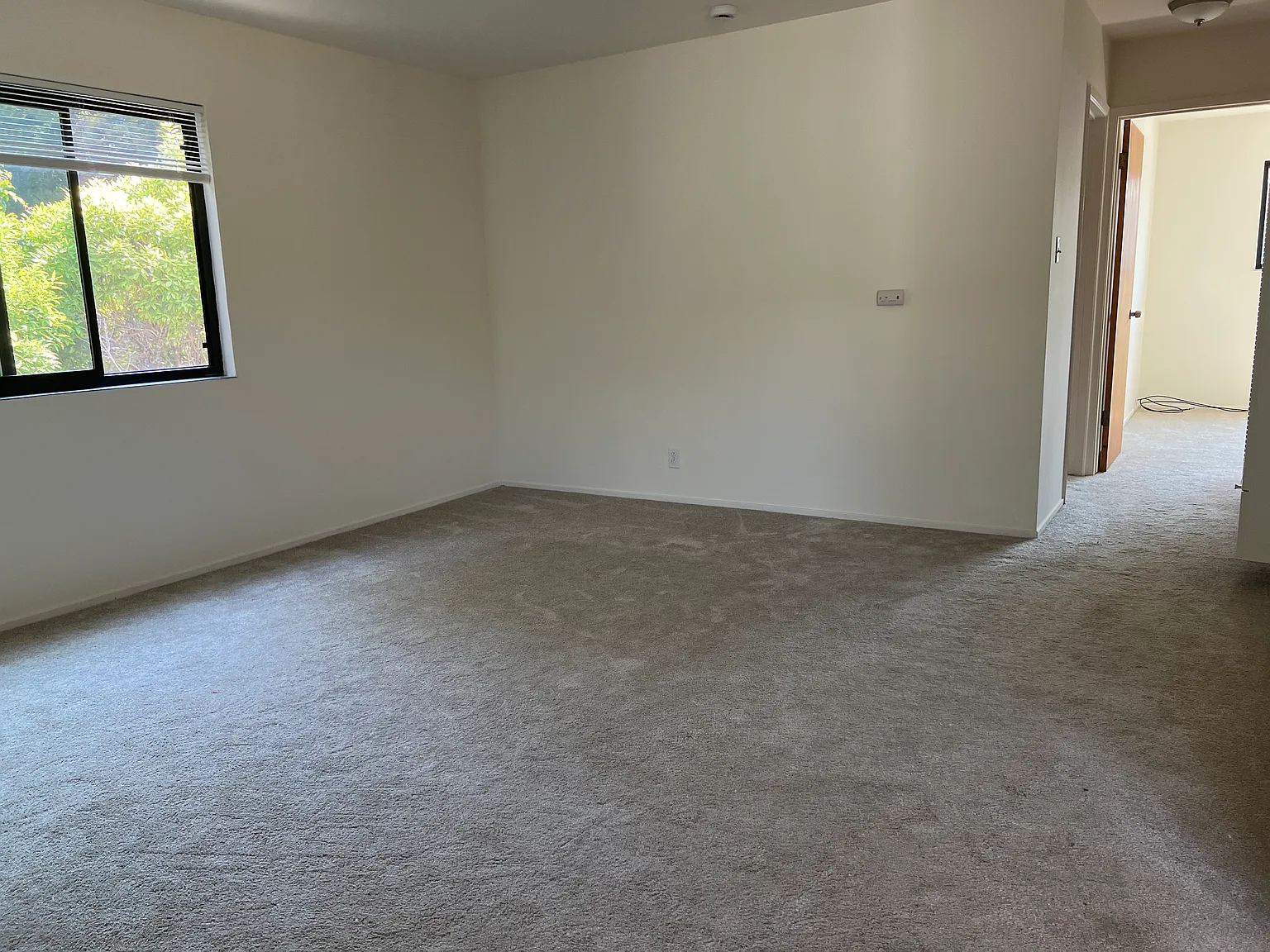 2 bed, 800 sqft, $2,200 — Photo 4