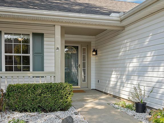 3rd image of 1514 Stoneripple Cir