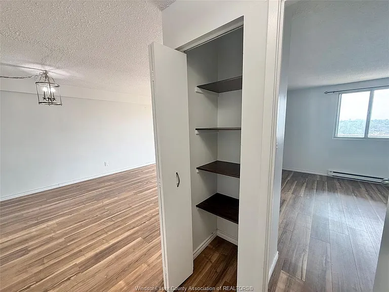 3936 Wyandotte St E #801 — Photo 13