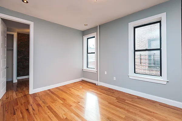 Rented by Nooklyn NYC LLC | media 34