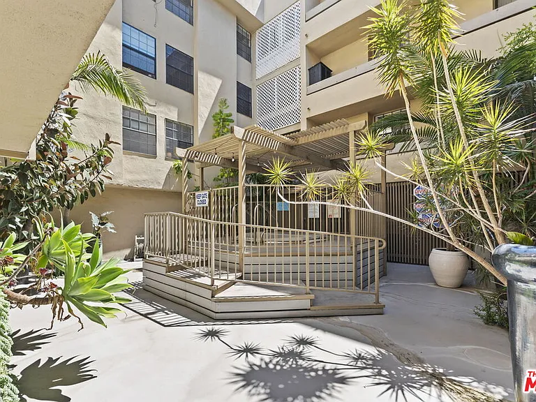 750 N Kings Rd #210 — Photo 15