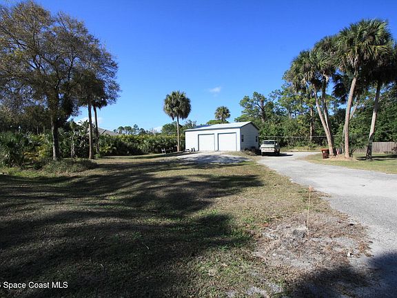 5th image of 8205 93rd Ave