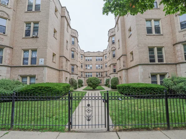 7443 N Claremont Ave #3A, Chicago, IL 60645