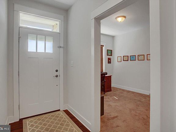 5th image of 105 Blackbird Ln