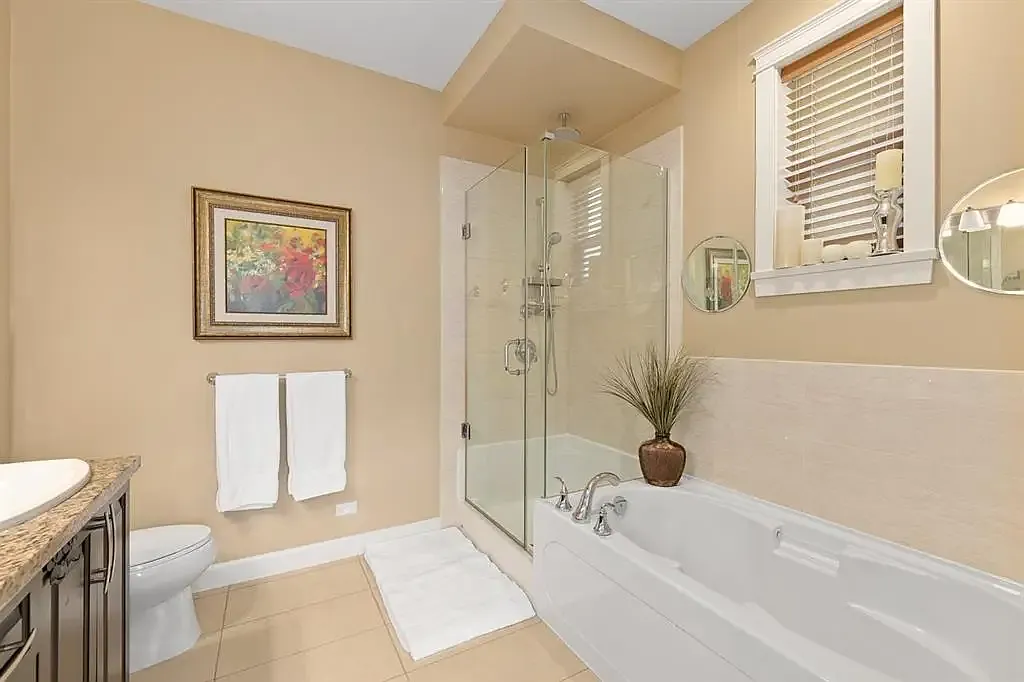 4 bed, 2188 sqft, $3,700 — Photo 2