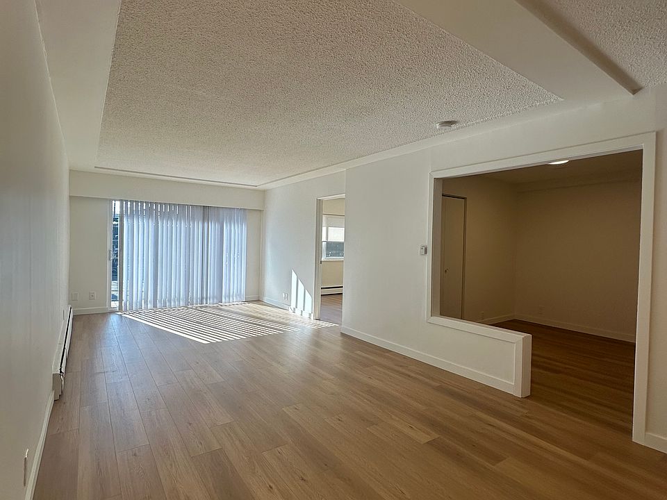 1st image of 2228 Franklin St #212