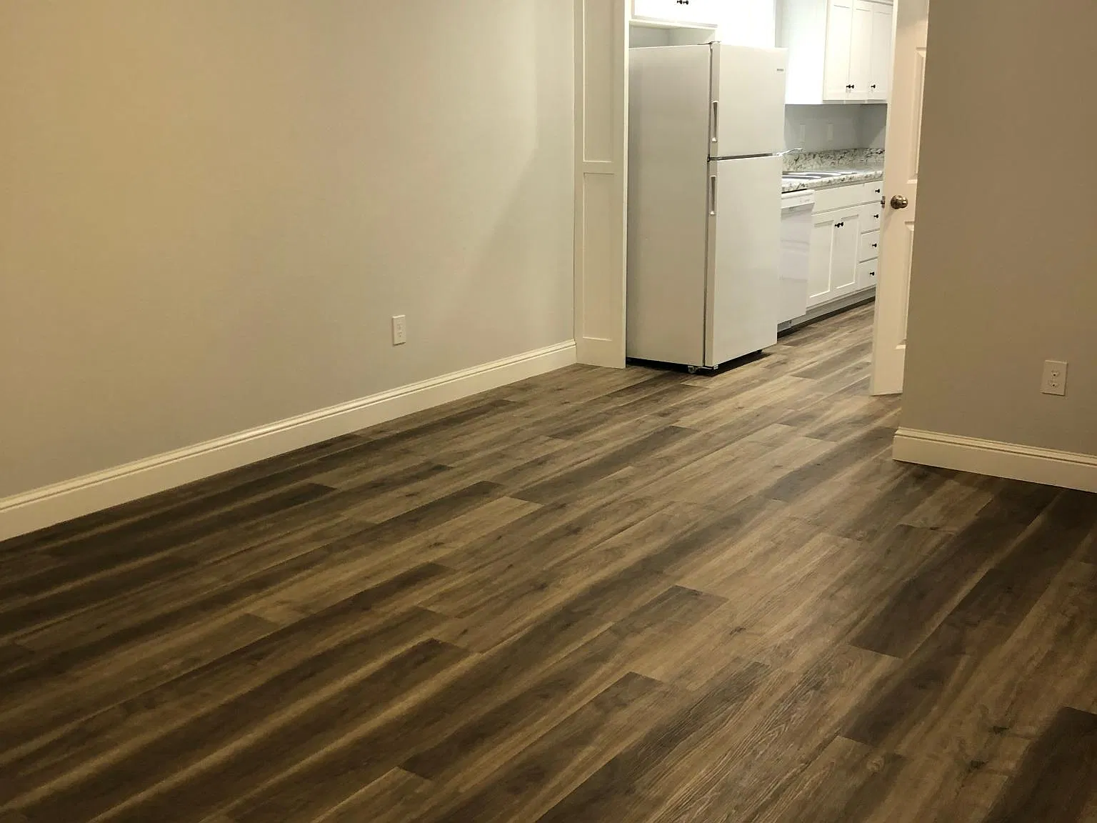 2 bed, 1.5 bath, 1098 sqft, $1,300 — Photo 3