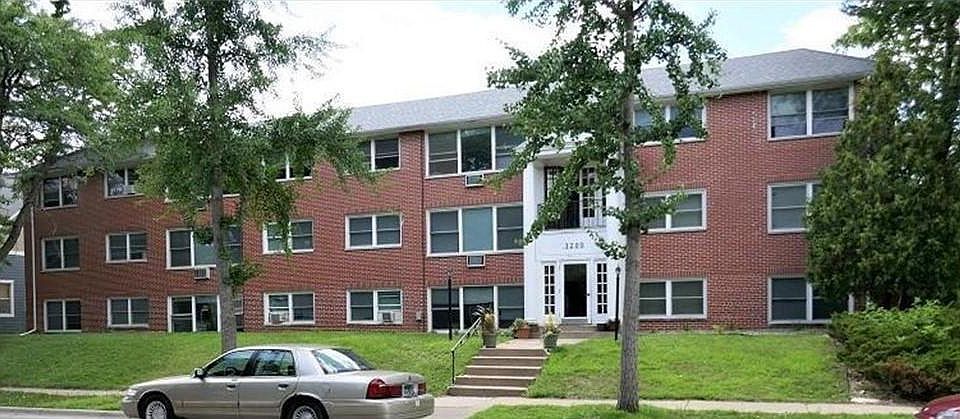 1st image of 3200 Emerson Ave S APT 3