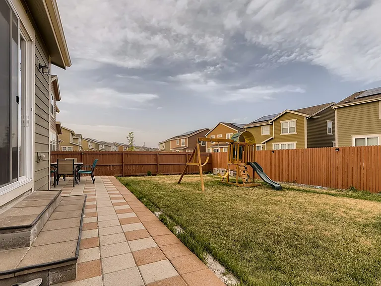 14960 Chicago St — Photo 36