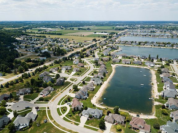 4th image of 1485 Lakeside Dr