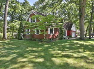 8547 Elmwood Dr, Munster, IN 46321