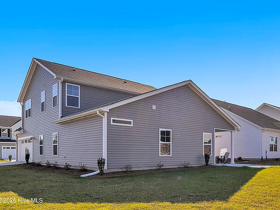 4th image of 829 Red Sky Drive NE