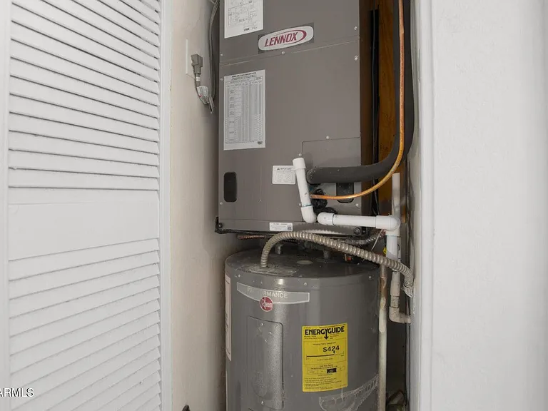 540 N May St #2081 — Photo 21