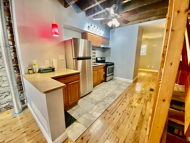 2027 S Watts St — Photo 10