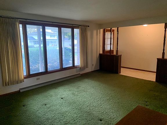 4th image of 508 Hilltop Dr