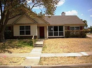708 Sewell Dr, Lancaster, TX 75146