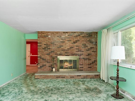 5th image of 5650 Colonial Dr
