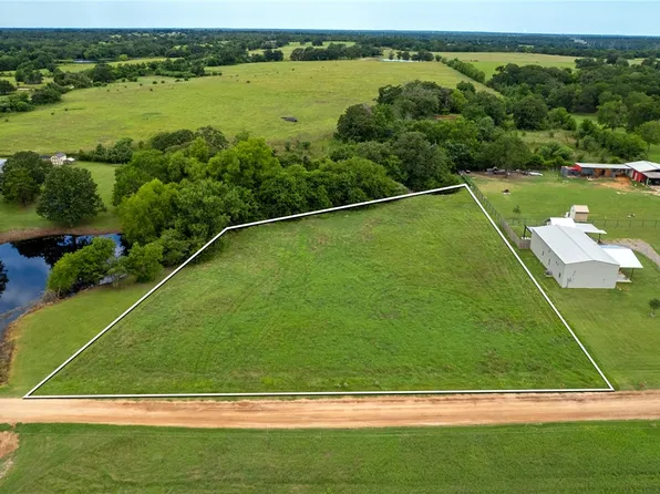 13547 Garrett Ln, Bryan, TX 77808