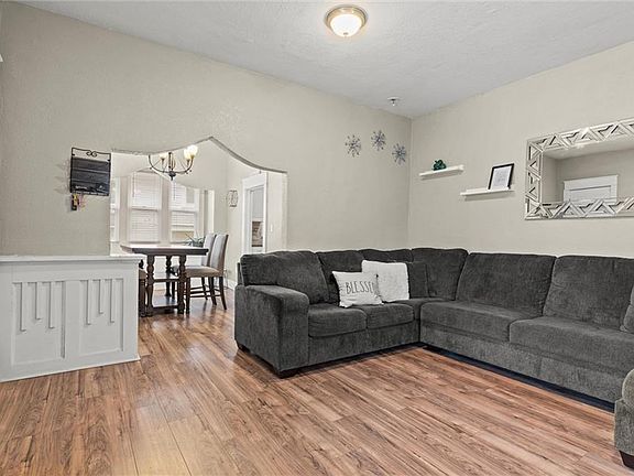 5th image of 1041 Greeley Ave