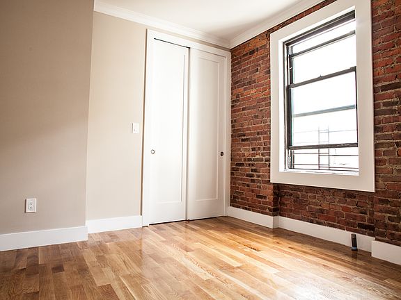 2nd image of 2167 33rd St
