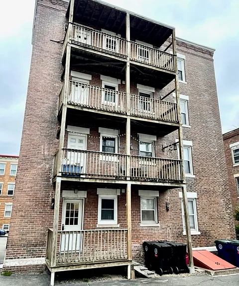 14 Chase St #4 — Photo 6