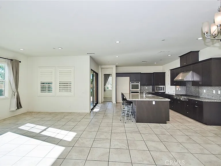 115 Mesa Verde Ln — Photo 13