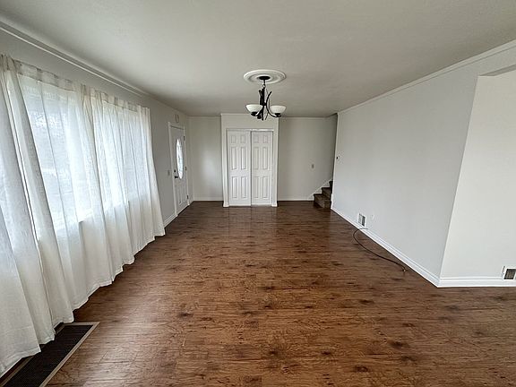 4th image of 322 Casey Ave #320