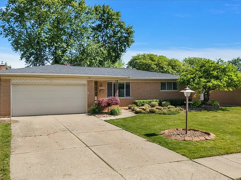11489 Anna Lisa Dr — Photo 47