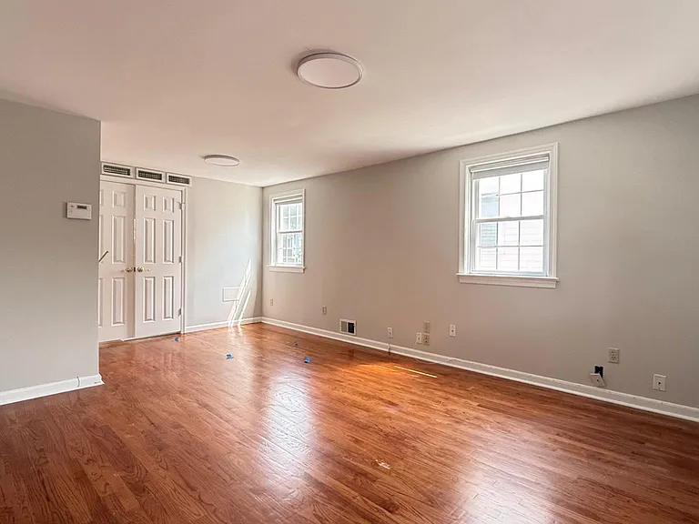 1005 N Lebanon St — Photo 10
