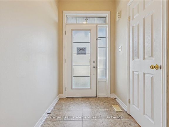 3rd image of 2089 Tovell Dr