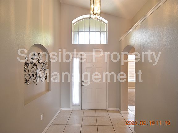 2nd image of 2521 Clareside Dr