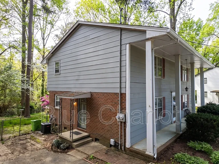 3109 Merrill Ct — Photo 2