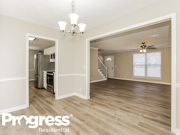 5th image of 210 Pembrook Ln