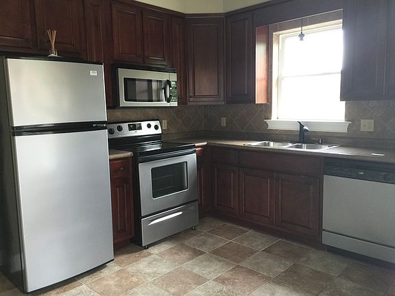 4th image of 712 Gunter Ave #D