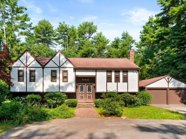 2 Pine Needle Dr, Norton, MA 02766