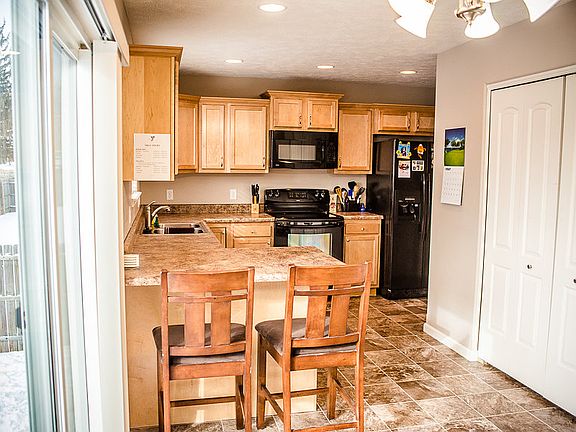 3rd image of 109 Linn Ct