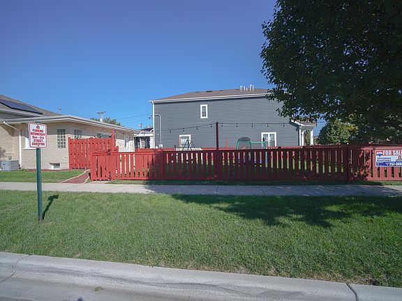 2nd image of 1800 N 38th Ave