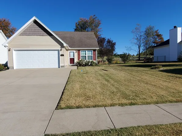 121 Alumni Dr, Elizabethtown, KY 42701