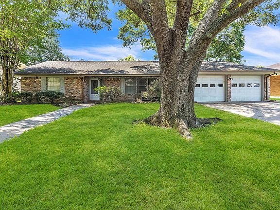 5th image of 2207 Mockingbird Ln