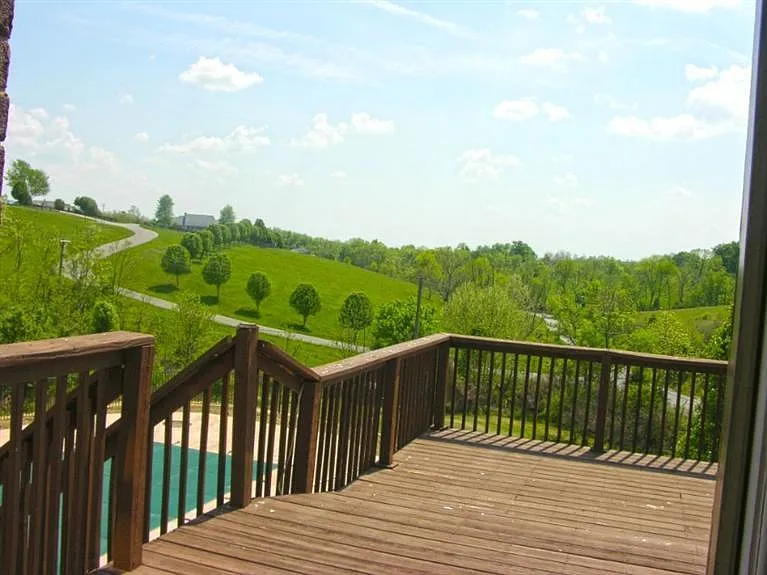 3036 Woodfield Cir — Photo 12
