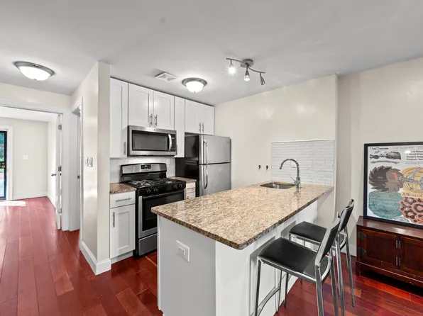 476a Jefferson Avenue image 3 of 9