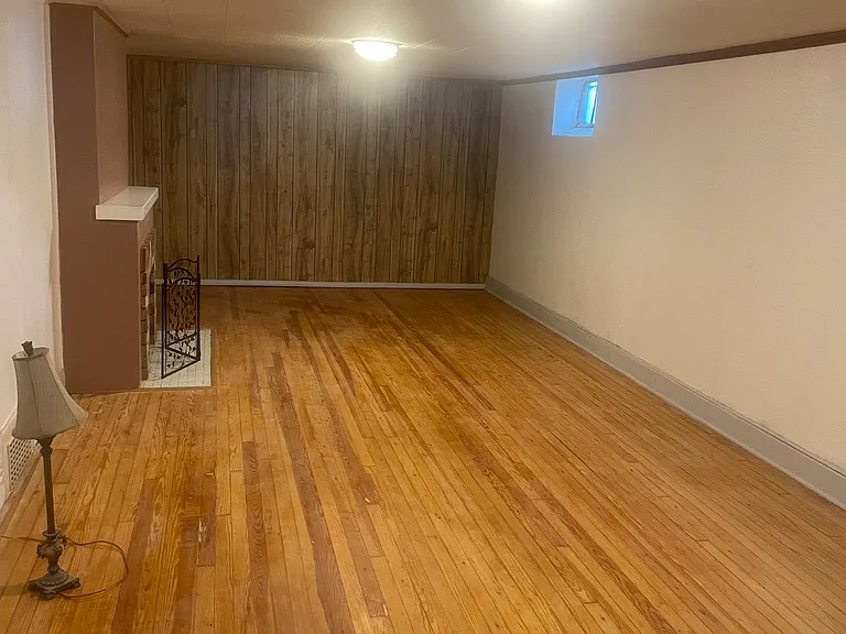 2801 Clermont St — Photo 17