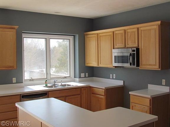 5th image of 4438 Canterwood Dr NE