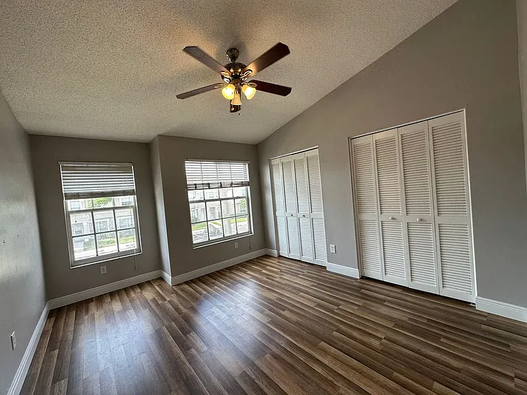 413 Kensington Lake Cir — Photo 14